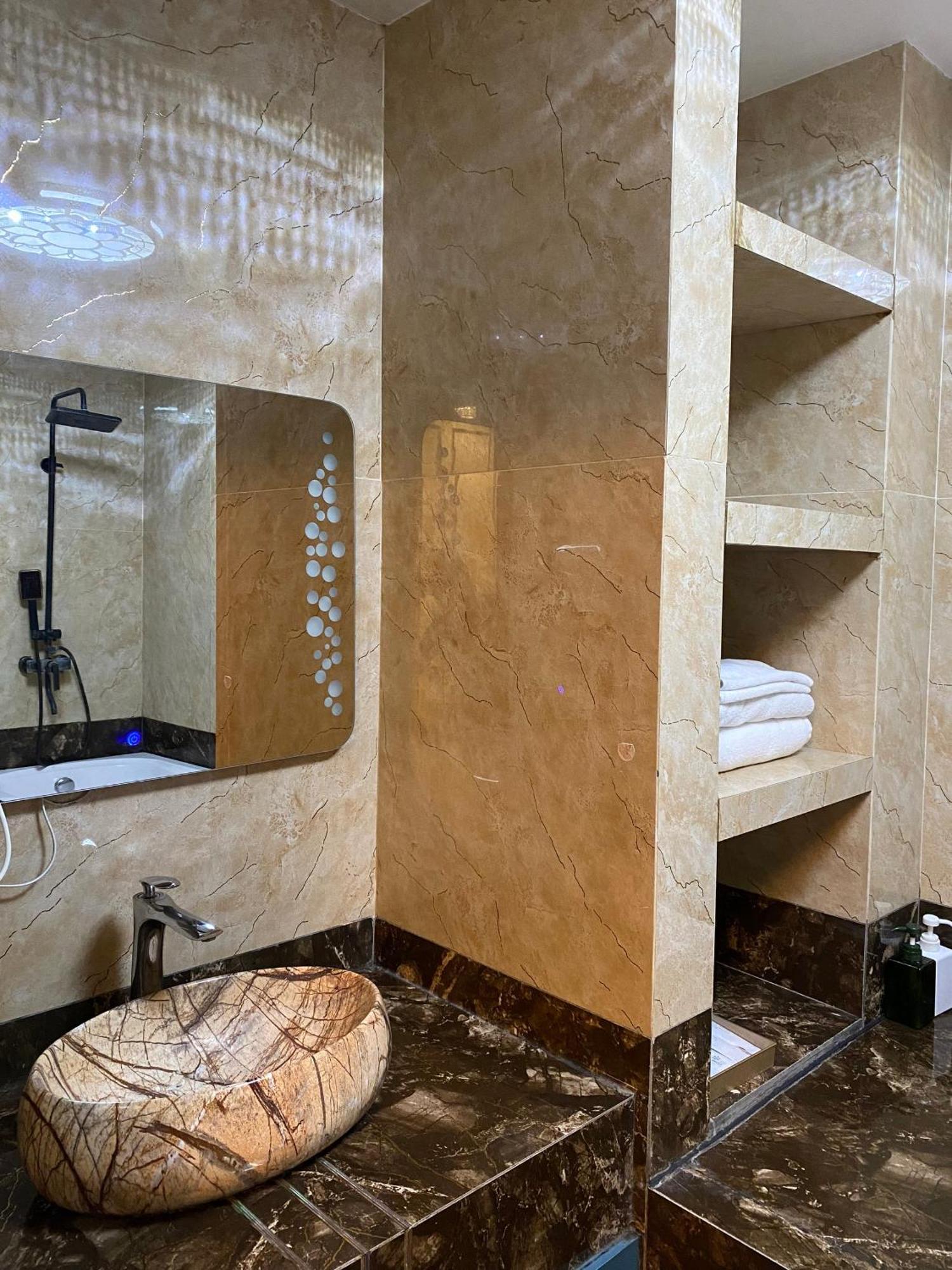 Khách sạn Bao Ngoc Linh đàm 4*